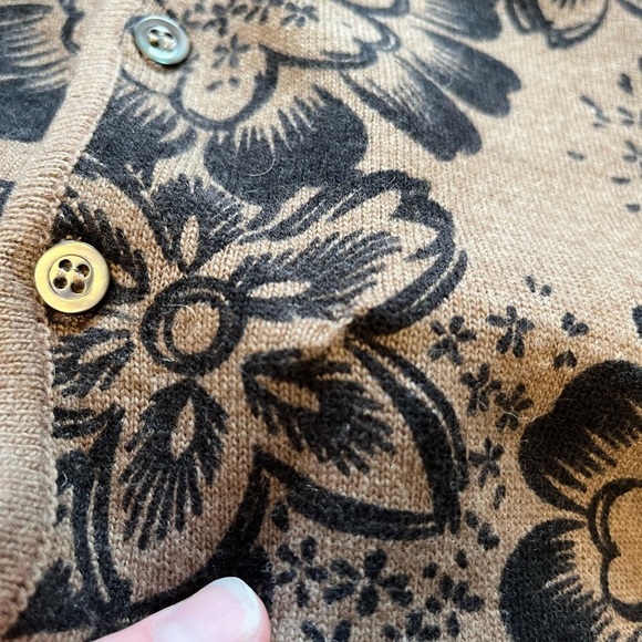 Adrienne Vittadini Tan Black Floral Knit Sweater Size Large - Picture 5 of 5